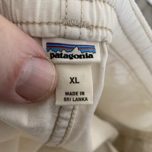Patagonia Shorts Mens XL Beige Funhoggers Outdoors Running Climbing Beach Active - Picture 3 of 9